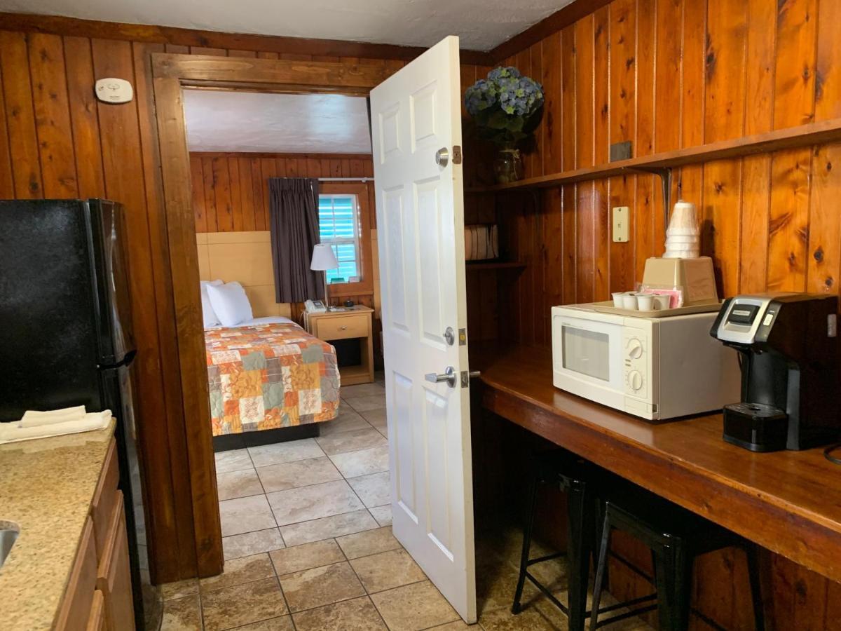 Sea Horse Inn And Cottages ナグス・ヘッド エクステリア 写真